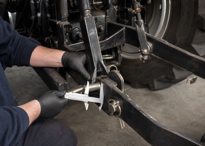 tractor three point hitch attachment fit detail inspection